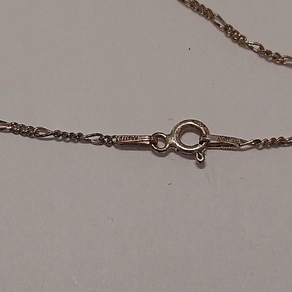 Elegant Silver Star Pendant Necklace - Picture 7 of 10